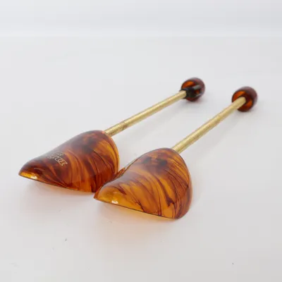 Shoe tree (Brown, Gold) from Nico