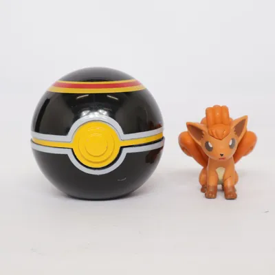 Legetøj (Sort, Orange, Gul) fra Pokémon