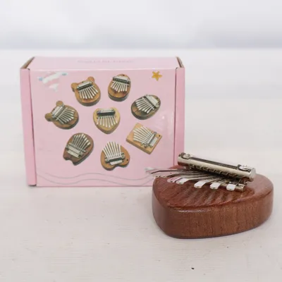 Instrument (retro / vintage / fingerpiano / kalimba)