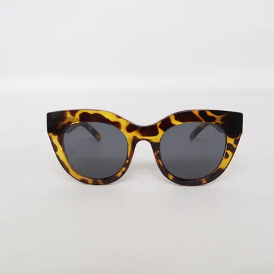 Sunglasses (Brown, Black) from Le Specs