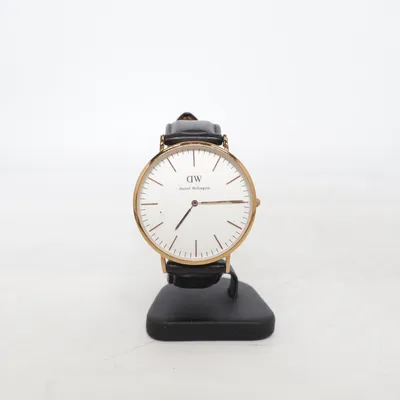Polshorloge (Zwart, Wit, Goud) van Daniel Wellington