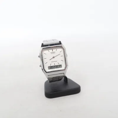Armbandsur (Silverfärgad, Vit) från Casio