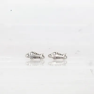 Berlock (Silverfärgad) Okänd metall