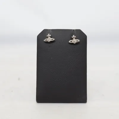 Örhängen (Silverfärgad) från Vivienne Westwood Okänd metall