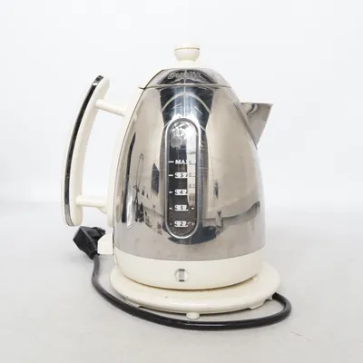 Vattenkokare (Silverfärgad, Beige) från Dualit