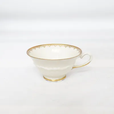 Kopp (Vit, Guldfärgad) från Karlskrona