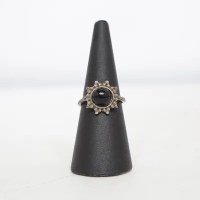 Ring (Silverfärgad, Svart) Okänd metall