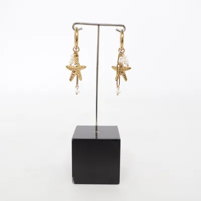 Earrings (Gold, White) Unknown metal