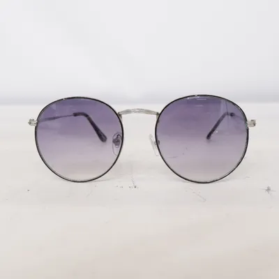 Solglasögon (NEW YORKER) från New Yorker