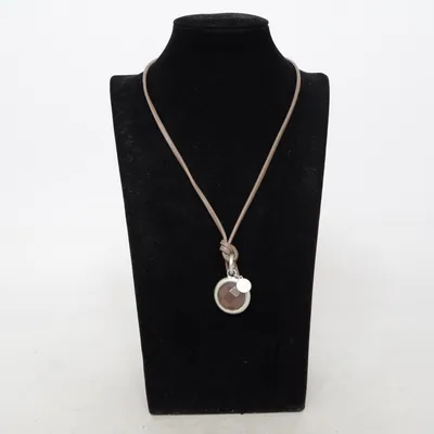 Halsband (Beige) från Sence Okänd metall