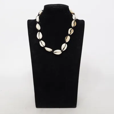 Collier (Blanc, Noir) Coquillage
