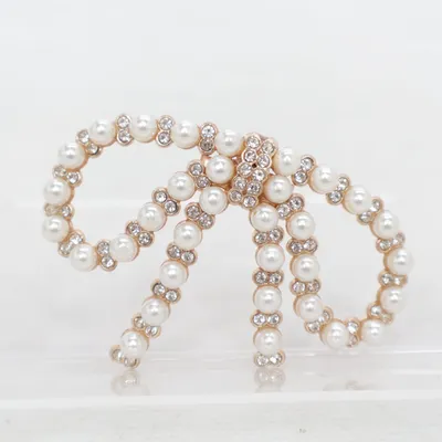 Brosch (Guldfärgad) Okänd metall