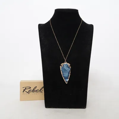 Halsband (Blå, Guldfärgad) från Heubel Jewelry Okänd metall