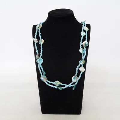 Halsband (Snäckor och pärlor) Okänd metall, Snäckor