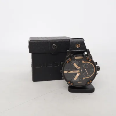 Armbandsur (Svart, Guldfärgad) från Diesel