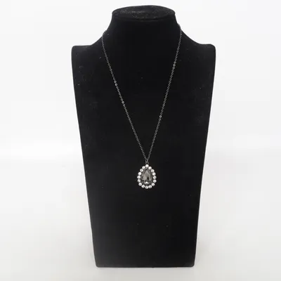 Halsband (Svart) Okänd metall