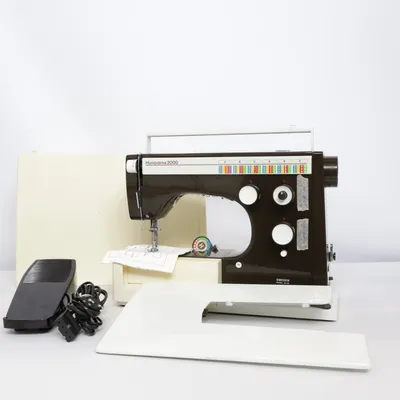 Sewing machine (White) from Husqvarna