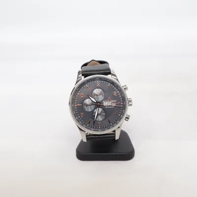 Montre (1-1844) de Jacques Lemans