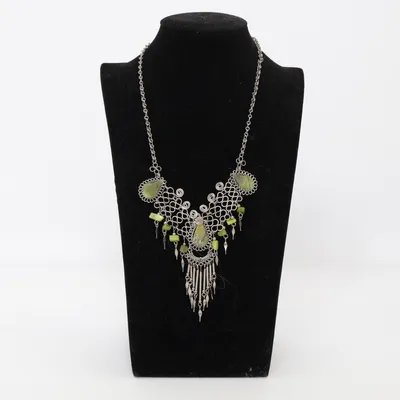 Choker (Silver, Green) Unknown metal