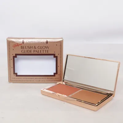 Blush (Brush & Glow) van Charlotte Tilbury