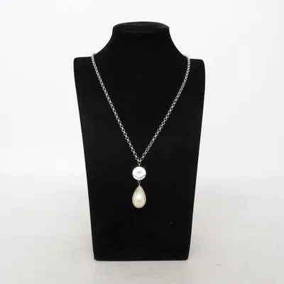 Halsband (Silverfärgad, Vit) från Snö of Sweden Okänd metall