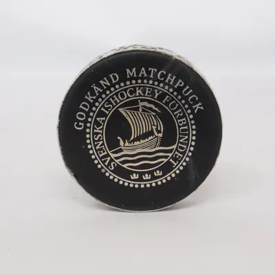Hockeypuck (Zwart, Beige) van Svenska Ishockeyförbundet