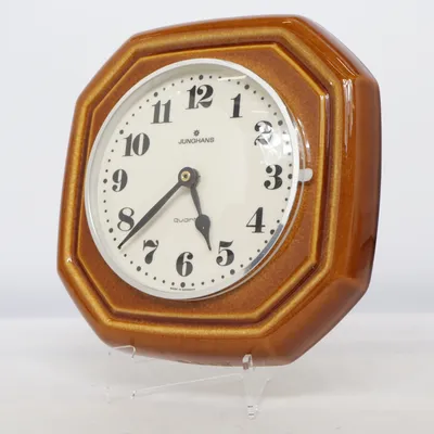 Wandklok (Bruin, Wit) van Junghans