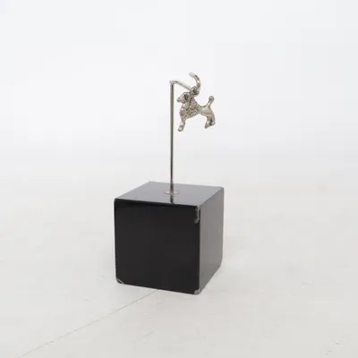 Hänge (Silverfärgad) Okänd metall