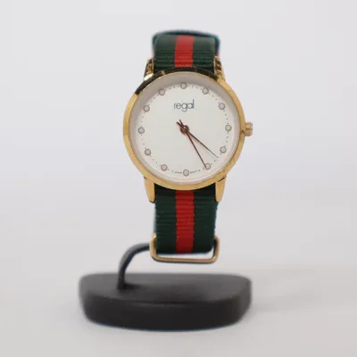 Armbandsur (Guldfärgad, Grön, Röd) från Regal