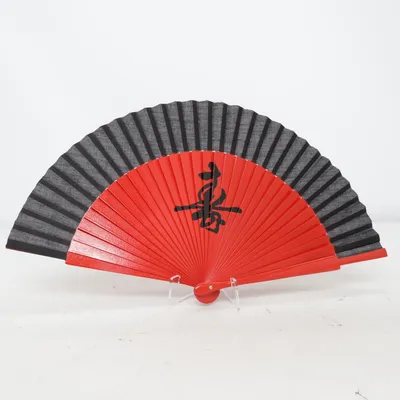 Solfjäder (Dekoration oder Erfrischung. Kalligraphie, Lack und Bambus)