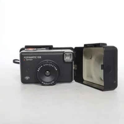 Analog kompaktkamera (AGFAMATIC 108) från Agfa