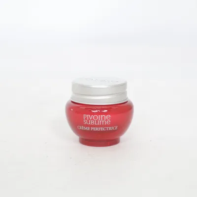 Dagkräm (PIVOINE SUBLIME CREME PERFECTRICE) från L'Occitane