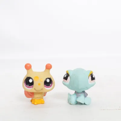 Toy animal (Multicolored) from Hasbro