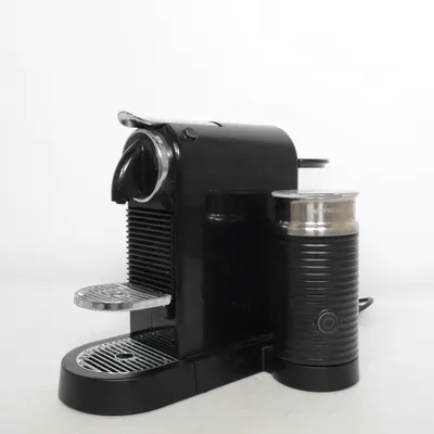 Kaffemaskin (Type D123) från Nespresso