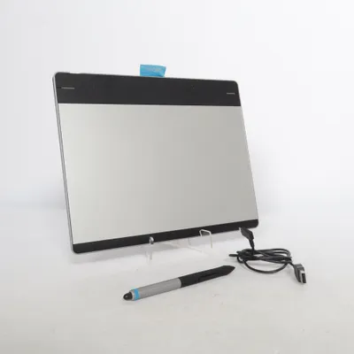 Drawing tablet (Intuos Pen & Touch Medium) from Wacom