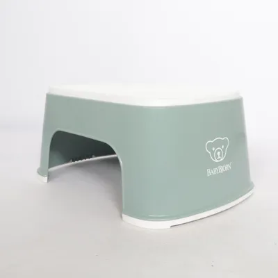 Bebistillbehör (Step Stool) från BabyBjörn