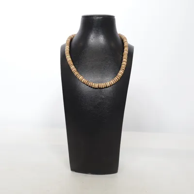 Halsband (Beige) Okänd metall