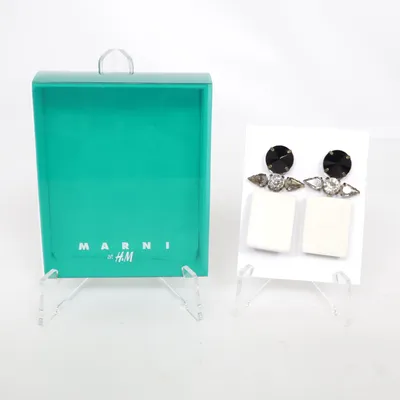 Clip on earrings (White, Black) from Marni at H&M Unknown metal