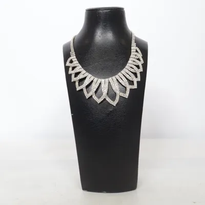 Halsband (Silverfärgad) från Senso di Donna Okänd metall