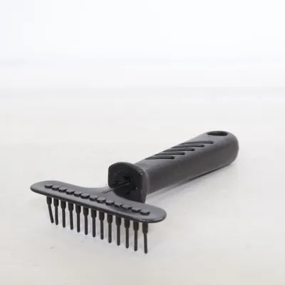 Fur brush (Black)
