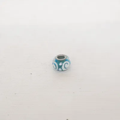 Berlock (Blå, Vit) Okänd metall