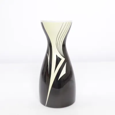 Vase (Black, White) from Weimar Porzellan