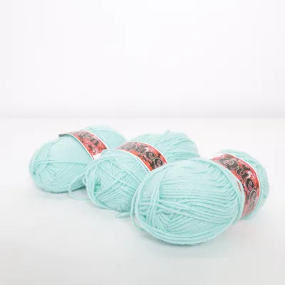 Yarn (Turquoise) from Queen
