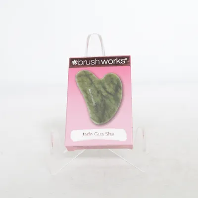 Outils de massage du visage (Jade Gua Sha) de Brush Works