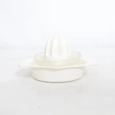 Citrus press (White) from Kartell