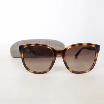 Solglasögon (CK 3157S) från Calvin Klein