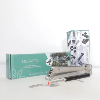 Garden accessory (Megavent • automatisk fönsteröppnare • växthusöppnare • växthusventilation • temperaturstyrd • greenhouse opener • odling • växthus • trädgård • självgående • grow your own • kitchen garden • homesteading • smart gardening) from Megavent