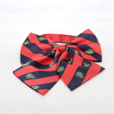 Fluga (Röd, Flerfärgad)