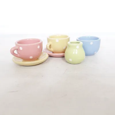 Doll tableware (Pink, Yellow, Blue, Green)