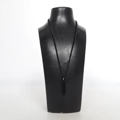 Collier (Noir) Métal inconnu